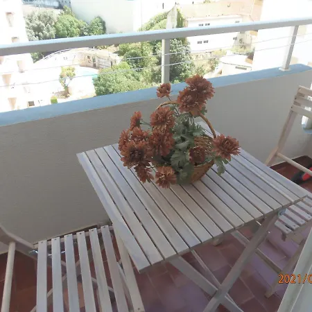 Aqui Rocha Apartment